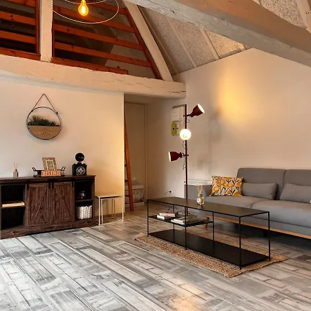 Charme De L'ancien Atypique Holiday home